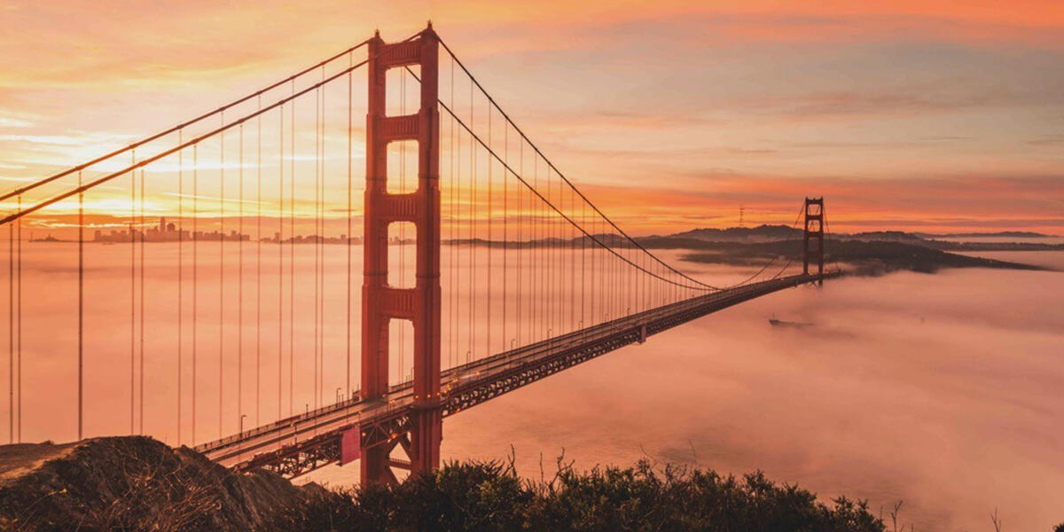 Golden Gate Bridge during sunrise