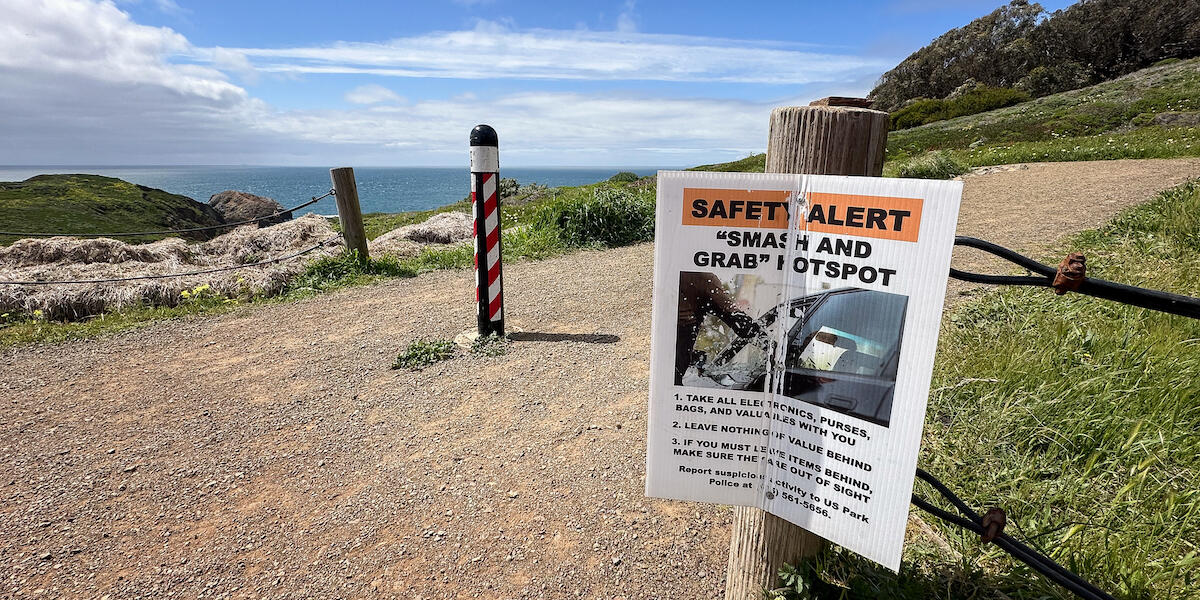 Sign saying "Smash and Grab Hotspot"