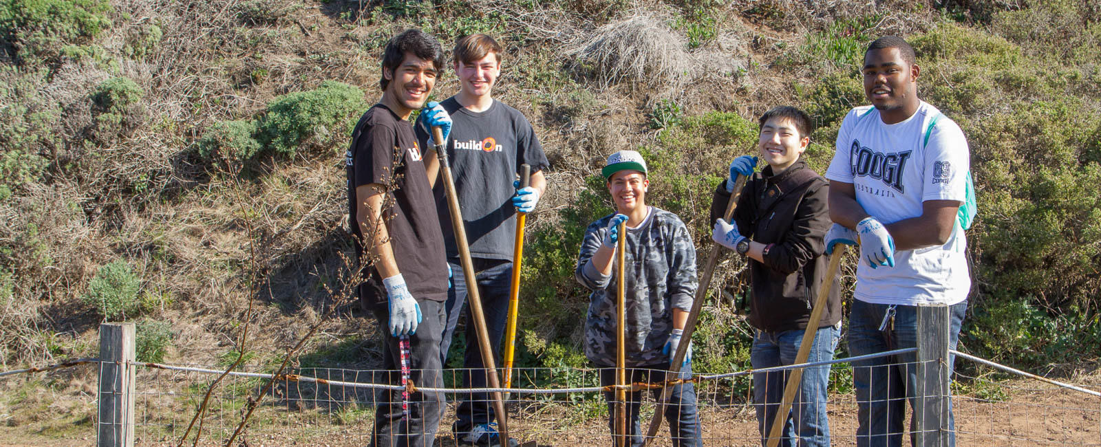 Teens Volunteering with Stewardship Trails Program