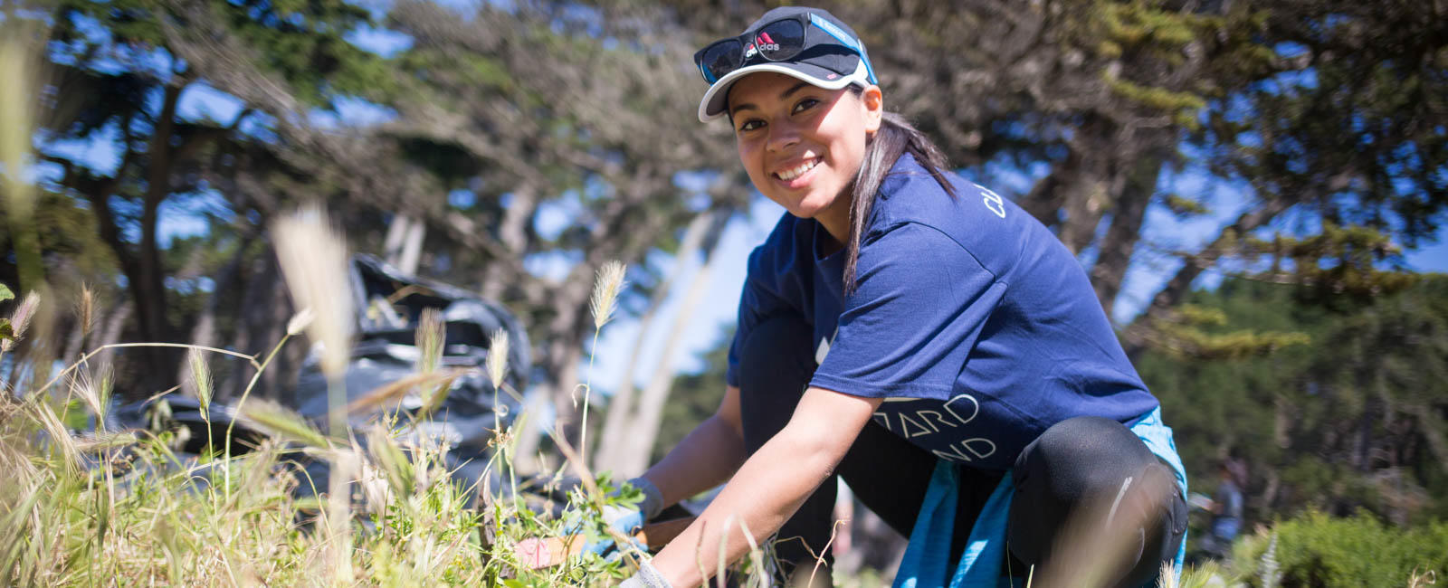 Volunteer at work in Lands End