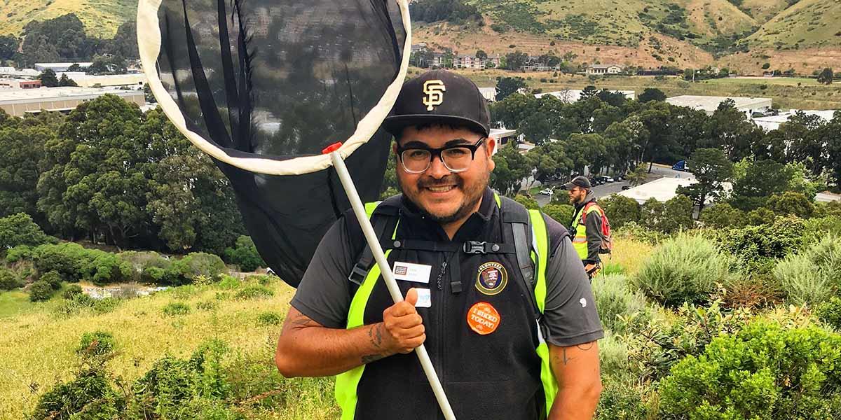 San Mateo Park Stewardship intern Samuel Peña.