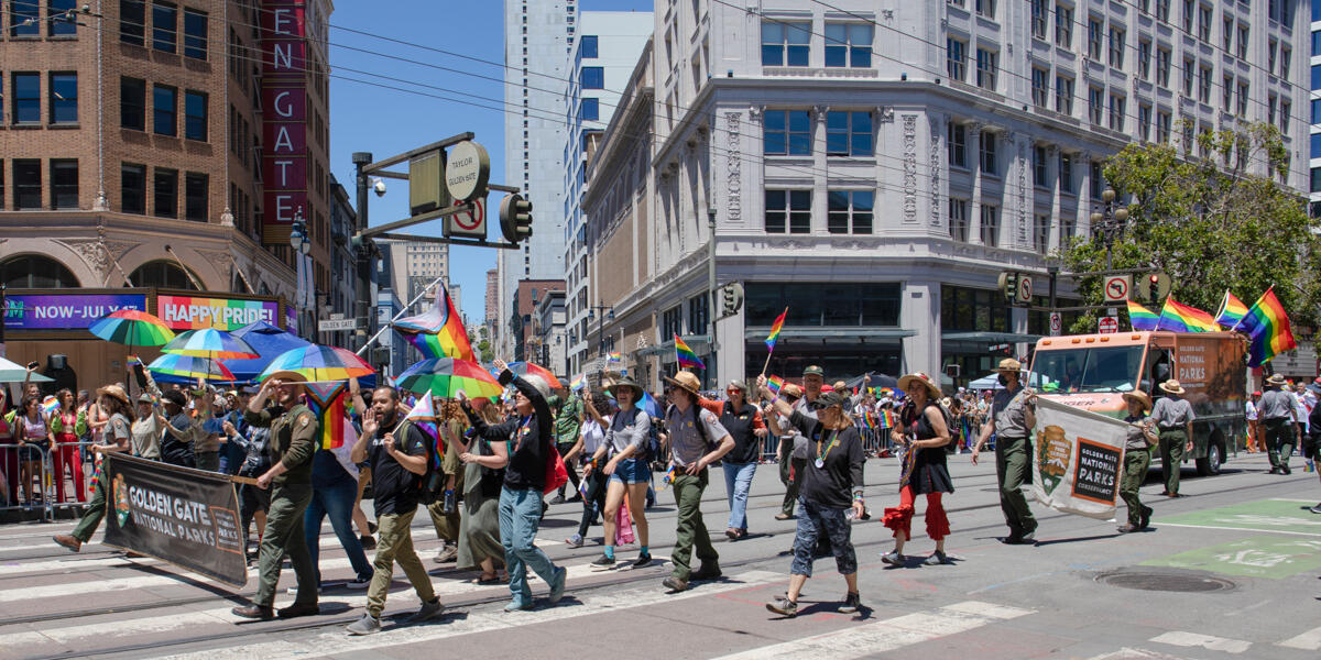 The Golden Gate National Parks cohort marches down Market st. at the 2022 SF Pride parade.