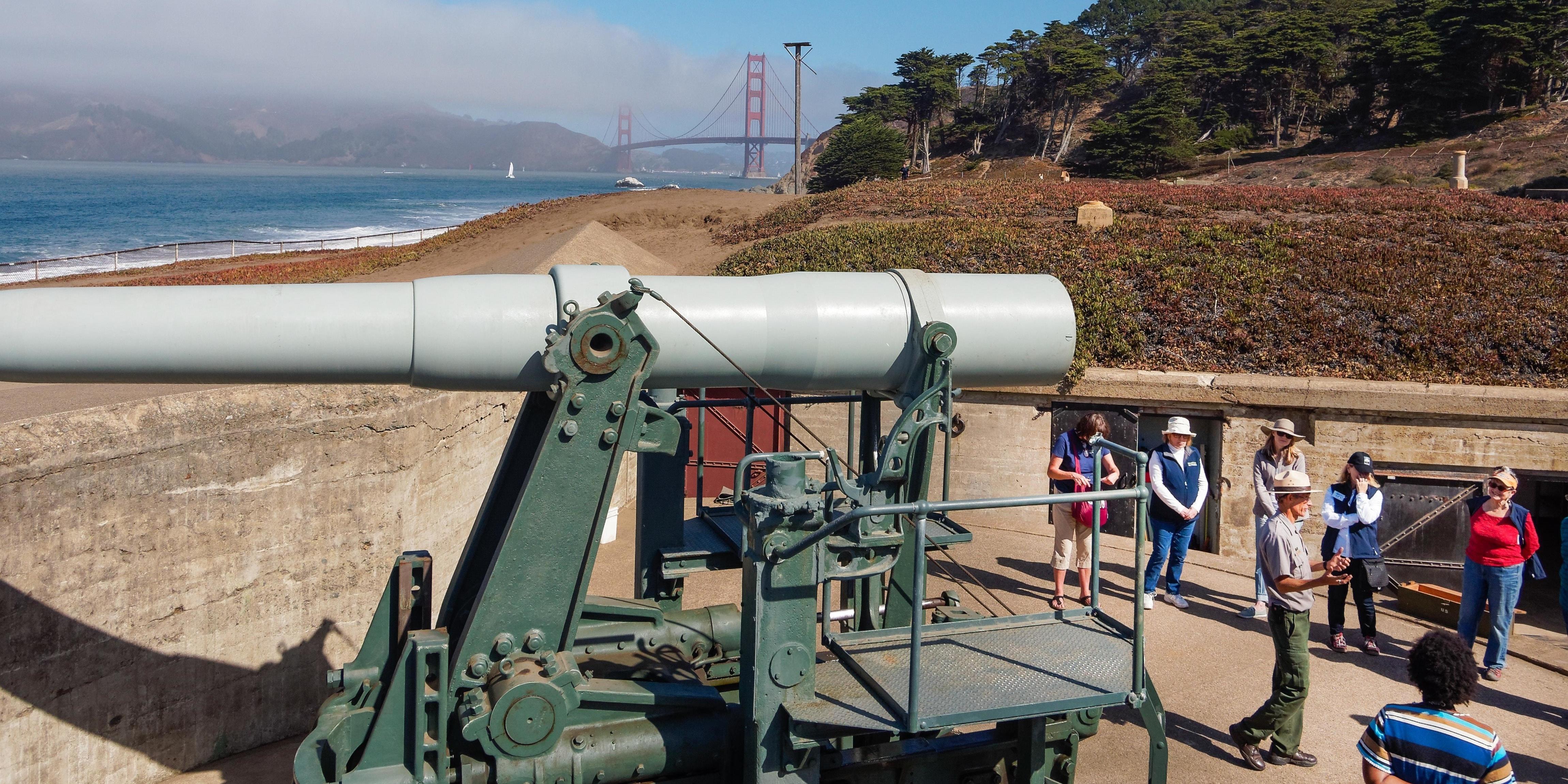 Ranger leads a demonstration at Battery Chamberlin