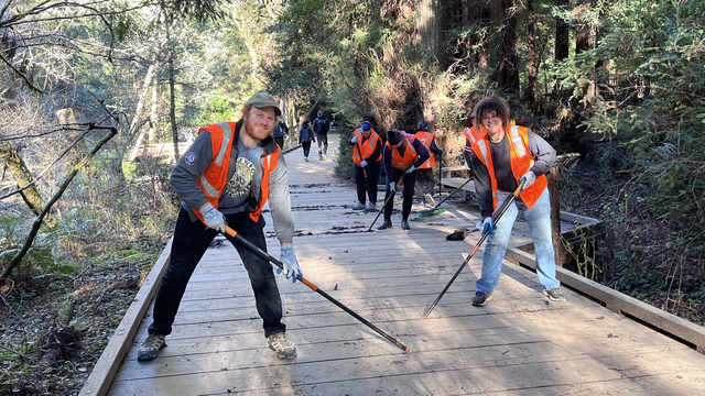 Muir Woods Volunteers