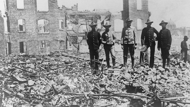 Soldiers in San Francisco after the 1906 earthquake 