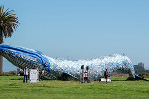 The Big Blue Whale sculpture 