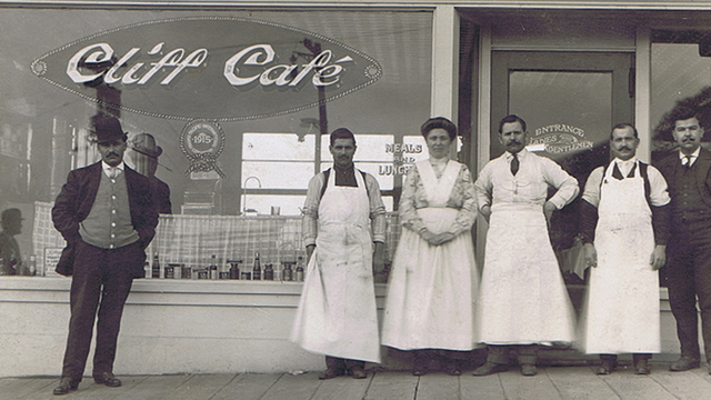 Koch-Cliff Cafe & staff c1912