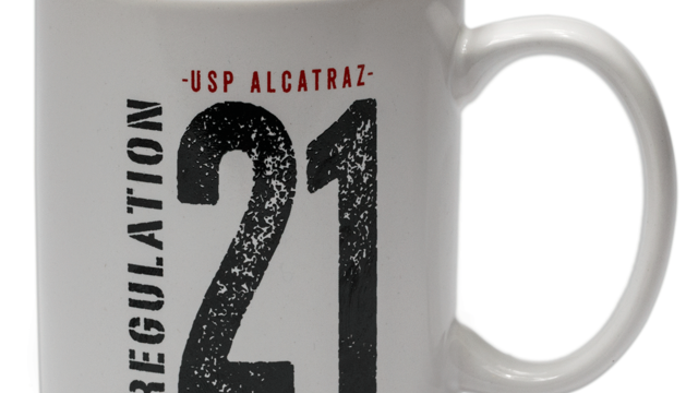 Mug with Alcatraz Regulation 21 text