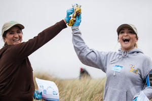 Volunteers at Coast Cleanup Day