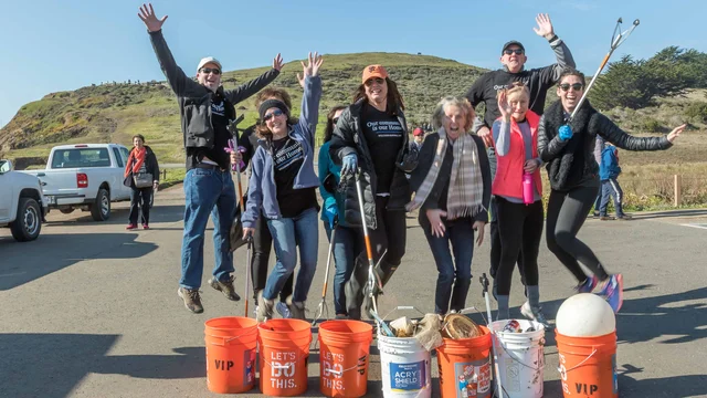 Corporate-partner volunteers 