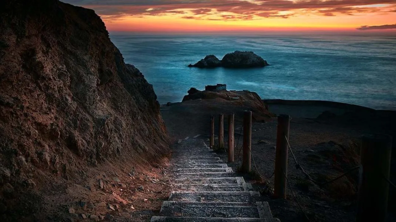 Steps to Park Beach