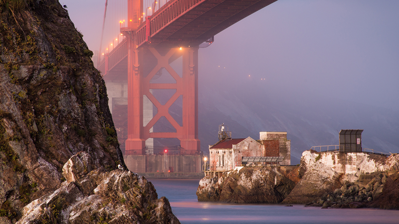 unique Golden Gate Bridge view