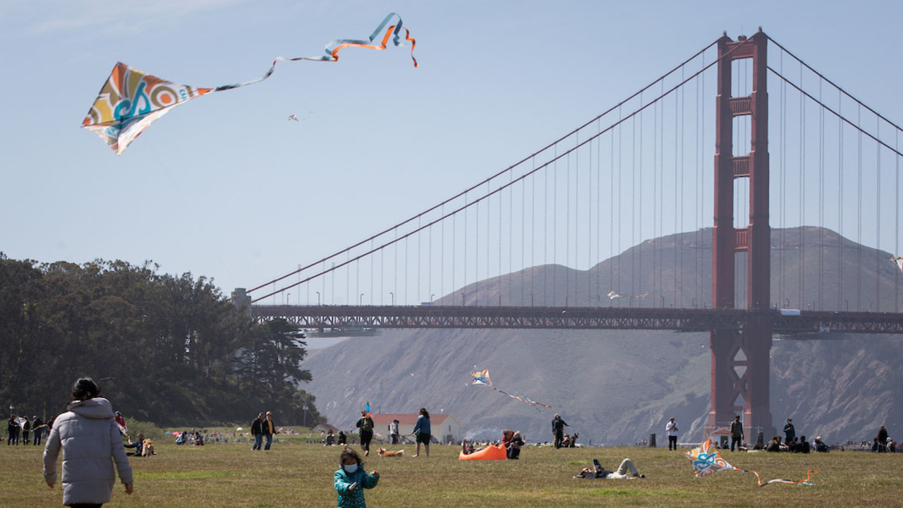 Kite flying at Crissy Field