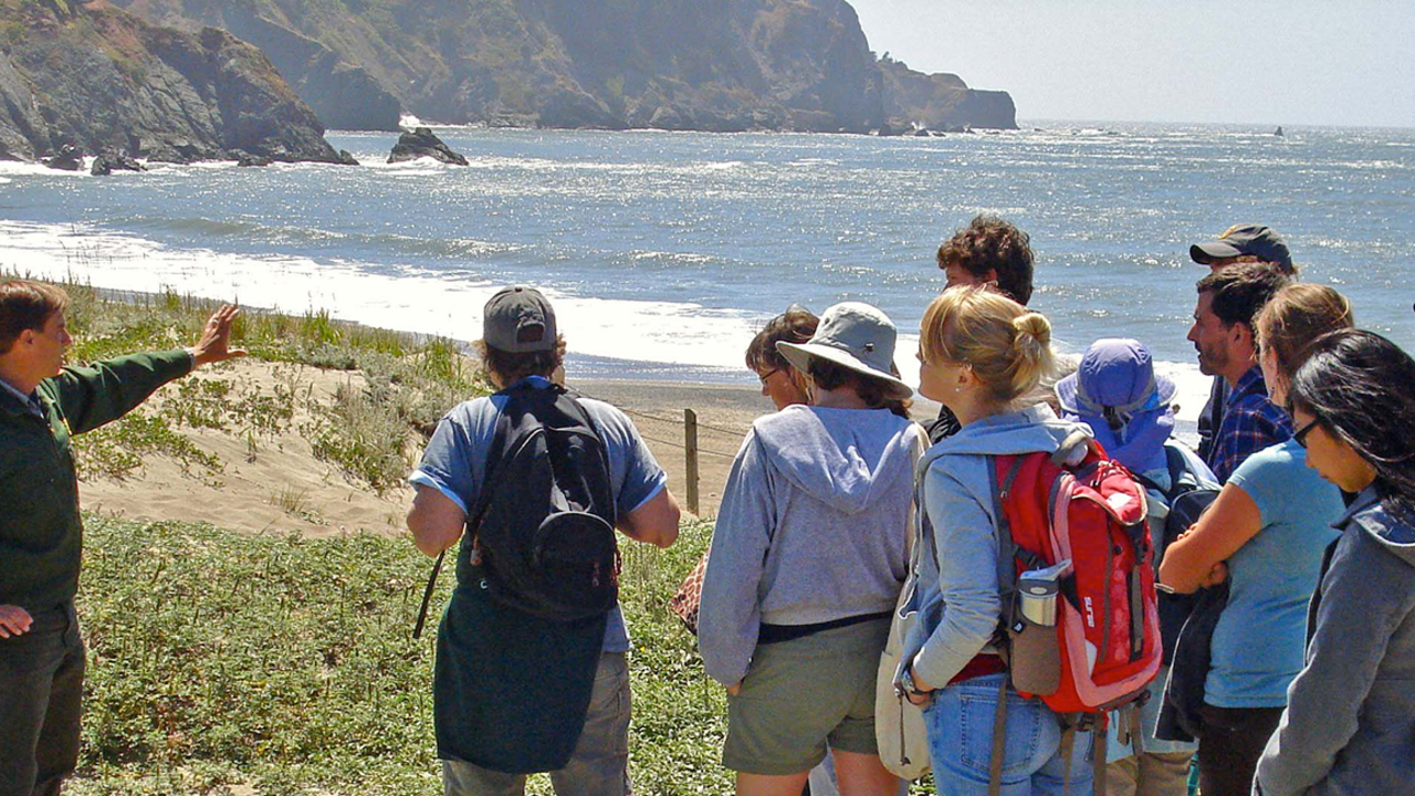Park Academy class: Dune Ecology Park Academy Dune Ecology hike at Baker Beach