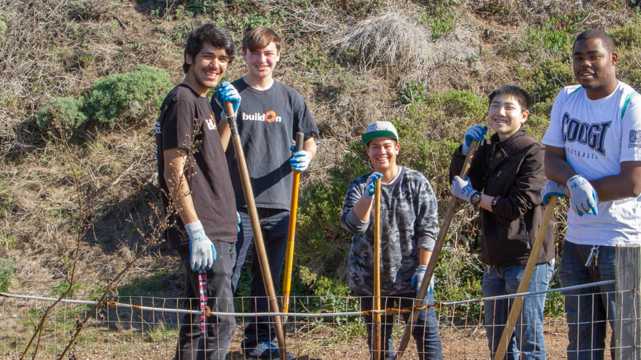 Teens Volunteering with Stewardship Trails Program
