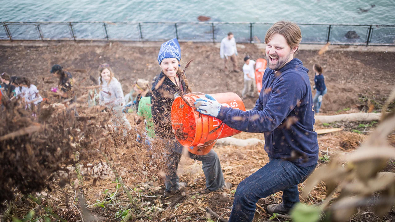 volunteer; Earth Day