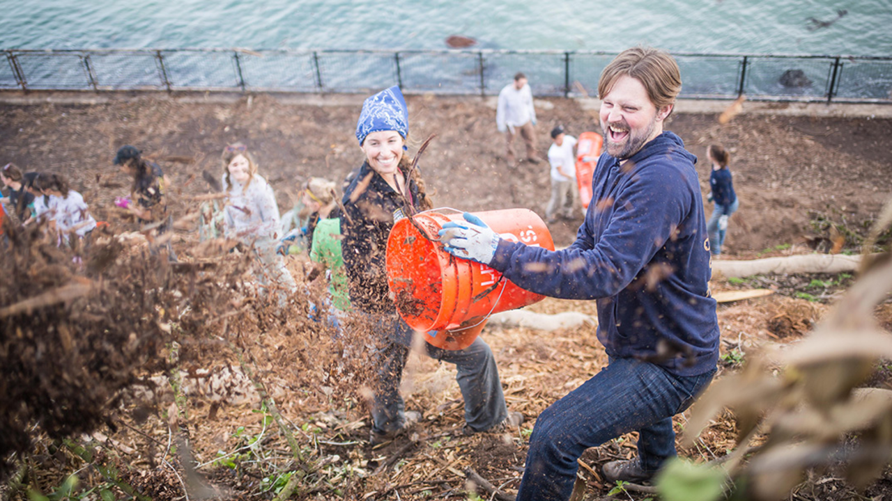 volunteer; Earth Day