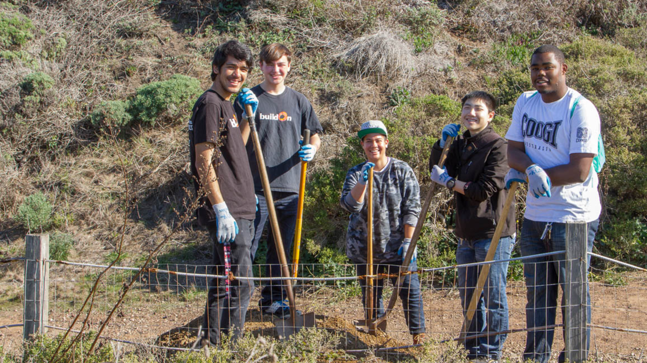 Teens Volunteering with Stewardship Trails Program
