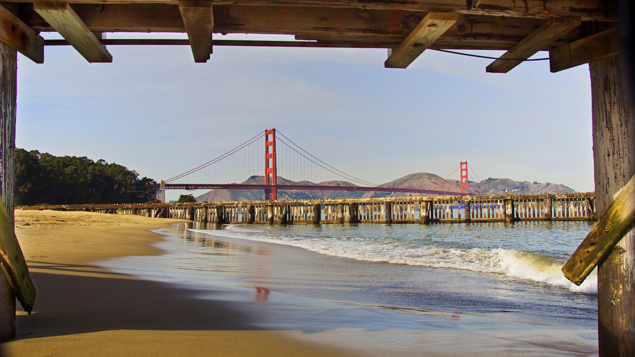 View of Golden Gate Bridge