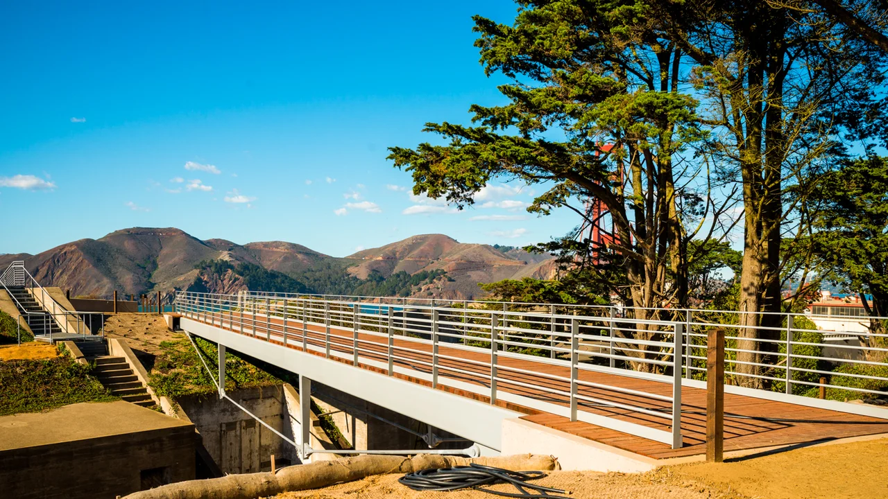 Presidio Coastal Trail Bike/Pedestrian Bridge 