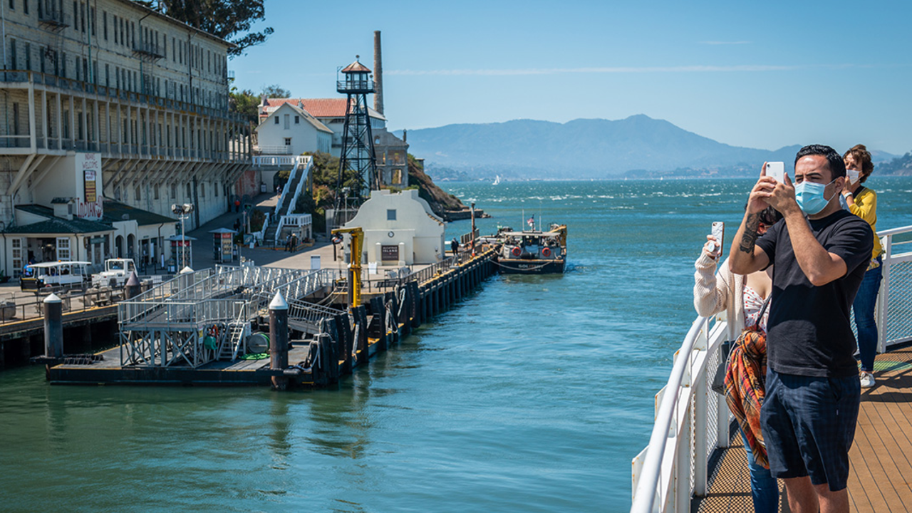 Pulling up to Alcatraz Island, a great time to snap photos of the view. Pulling up to Alcatraz Island, a great time to snap photos of the view.