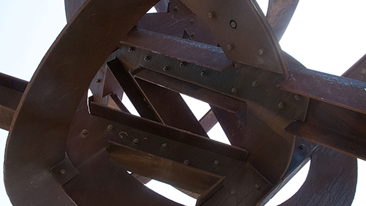 Mark di Suvero, 'Will' close up