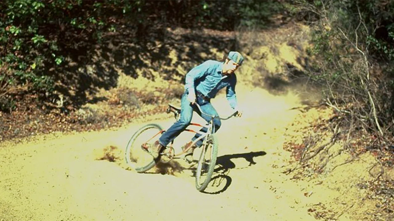 Joe Breeze finding the groove on Otis Guy’s 1944 Schwinn Excelsior X one-speed in Switchback #2 (a.k.a. Camera Corner), December 1976.