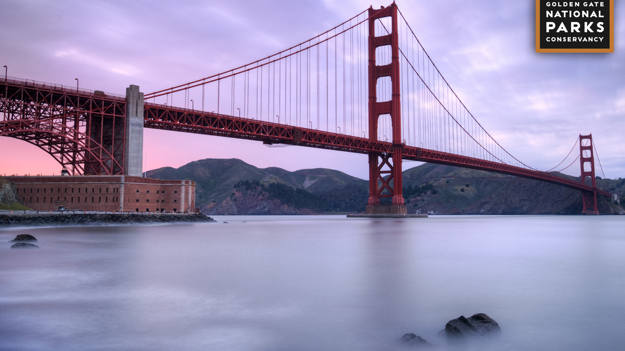 Desktop background: Golden Gate Bridge from Fort Point