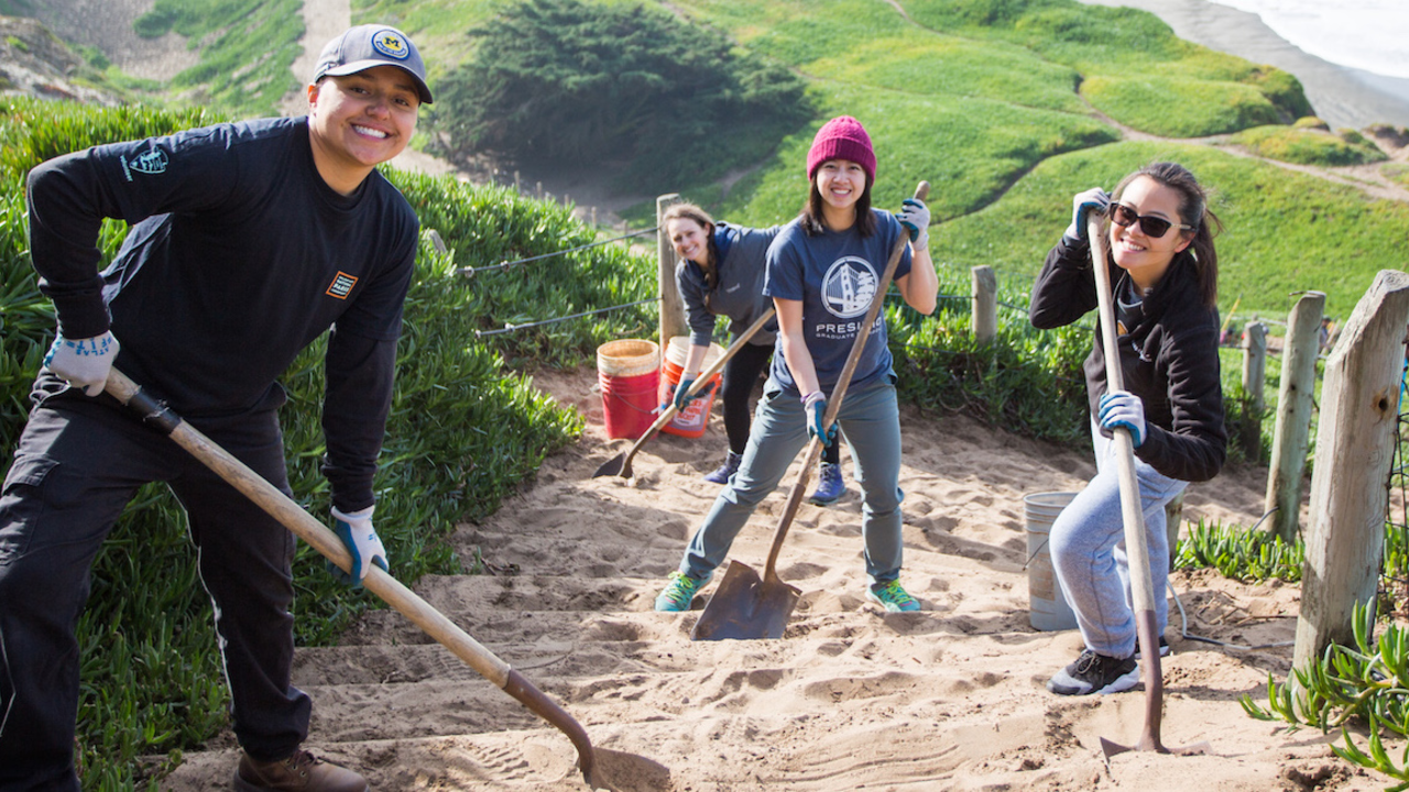 Volunteers at the sand ladder at Fort Funston