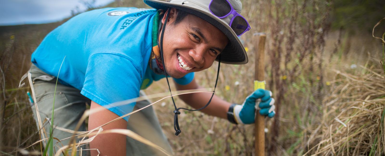 Volunteer restoring habitat at Tennessee Valley