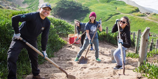Volunteers at the sand ladder at Fort Funston